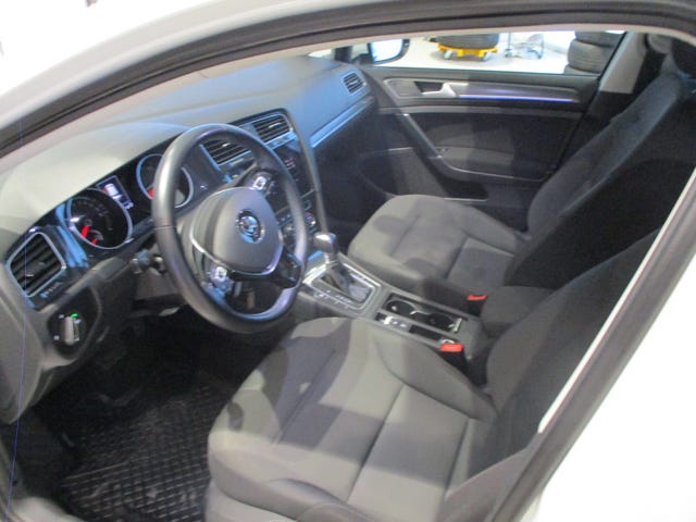 2019 VOLKSWAGEN GOLF - 8