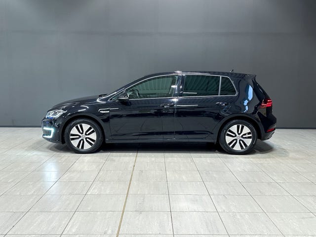WVWZZZAUZJ8906649 2018 VOLKSWAGEN GOLF-1