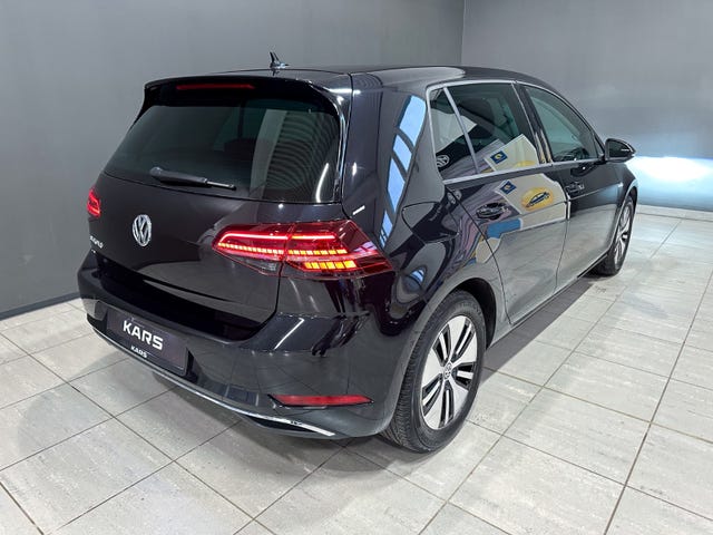 2018 VOLKSWAGEN GOLF - 9