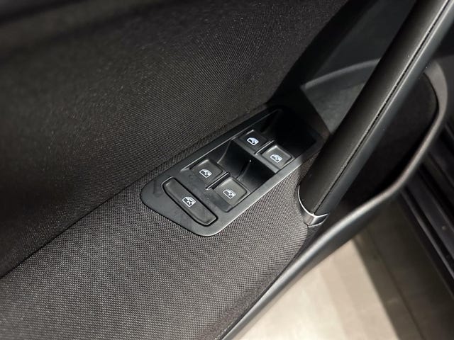 2018 VOLKSWAGEN GOLF - 19