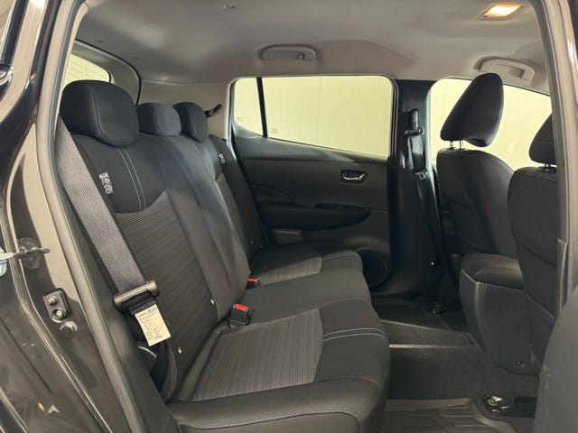 2018 NISSAN LEAF - 10