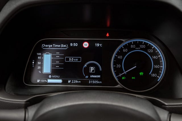 2020 NISSAN LEAF - 16