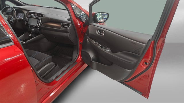 2020 NISSAN LEAF - 17