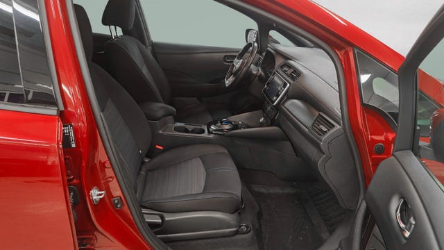 2020 NISSAN LEAF - 16