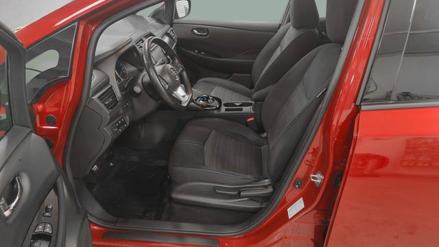 2020 NISSAN LEAF - 11