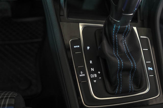 2019 VOLKSWAGEN GOLF - 26
