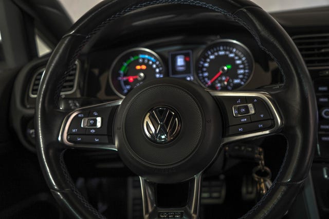 2019 VOLKSWAGEN GOLF - 22