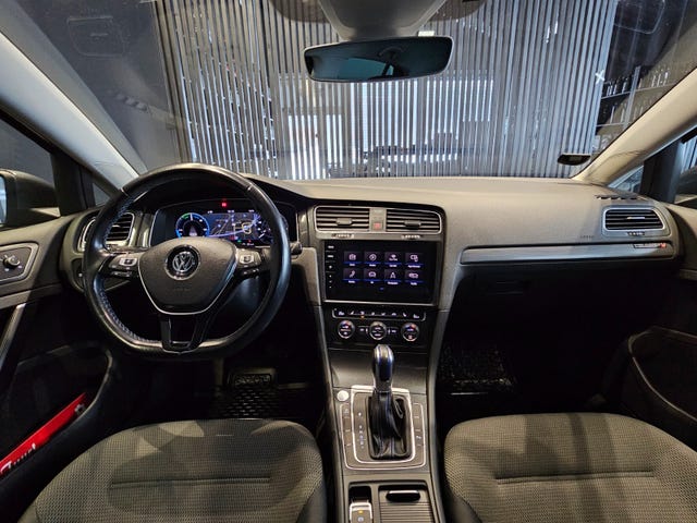 2019 VOLKSWAGEN GOLF - 10