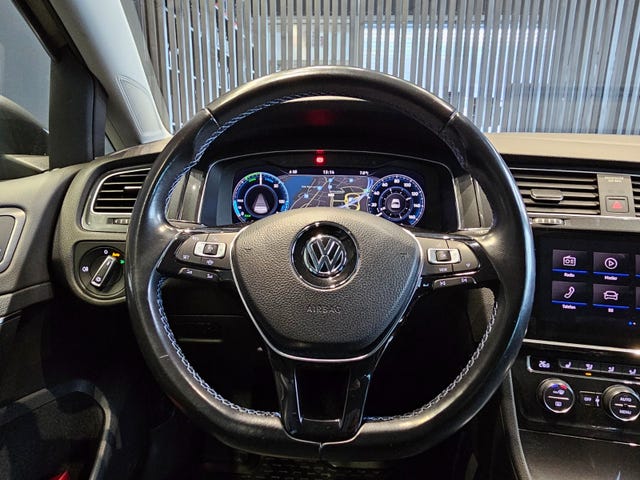 2019 VOLKSWAGEN GOLF - 16