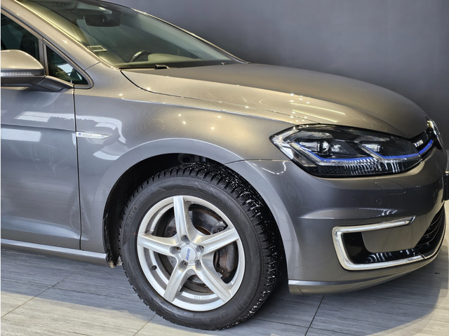 2019 VOLKSWAGEN GOLF - 8