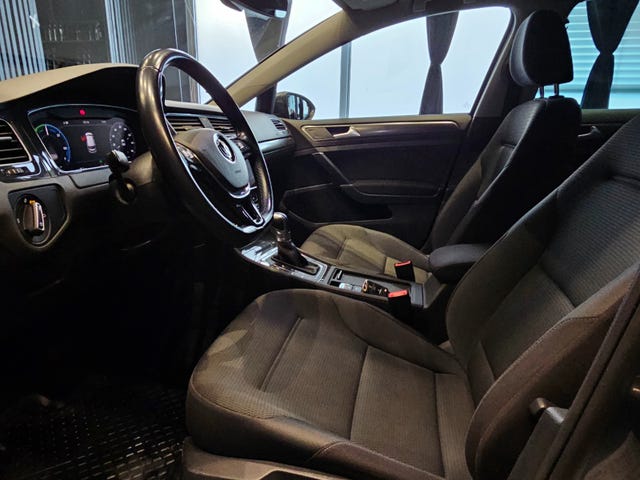 2019 VOLKSWAGEN GOLF - 9