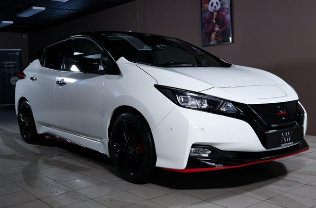 2018 NISSAN LEAF - 9