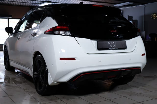 2018 NISSAN LEAF - 12