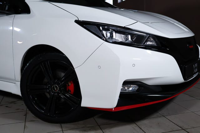 SJNFAAZE1U0024466 2018 NISSAN LEAF-2