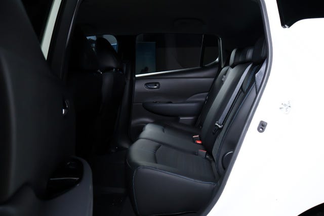 2018 NISSAN LEAF - 34