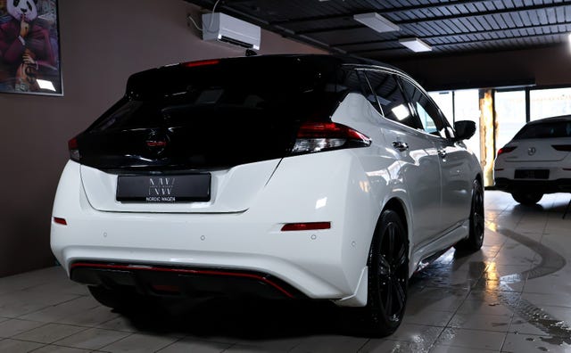 2018 NISSAN LEAF - 10