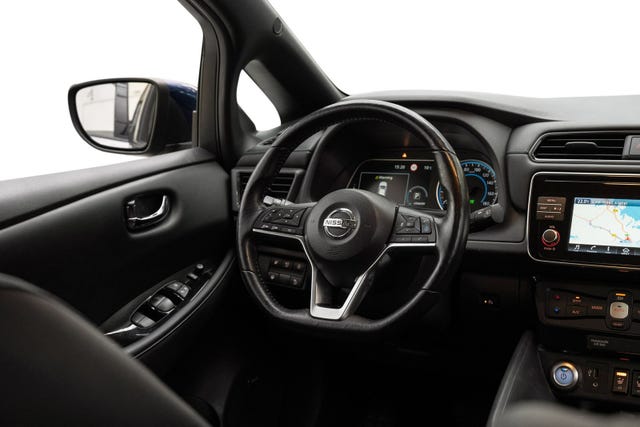 2018 NISSAN LEAF - 23
