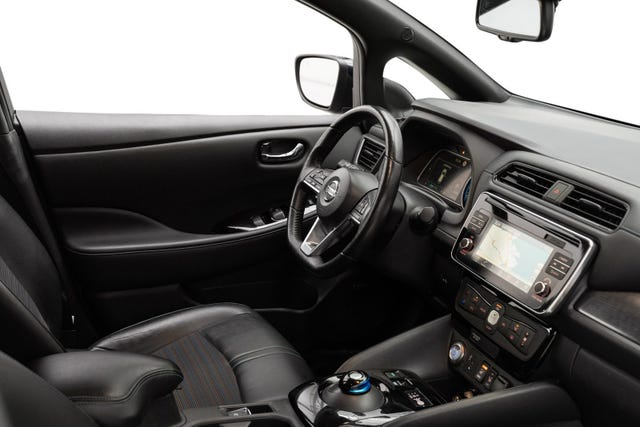 2018 NISSAN LEAF - 26