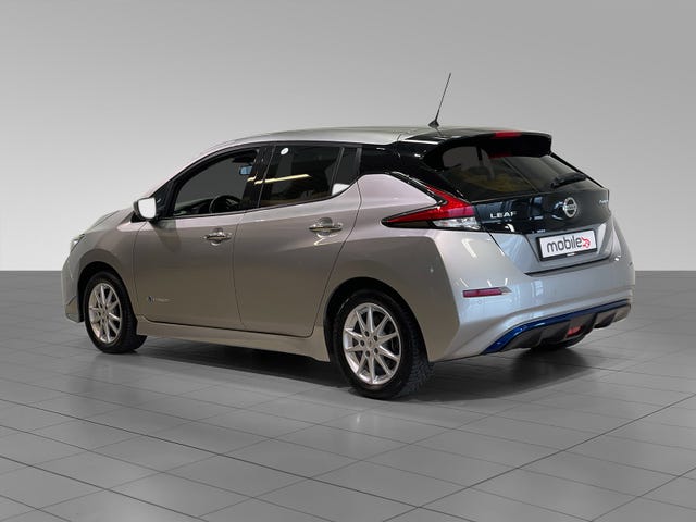 SJNFAAZE1U0031587 2018 NISSAN LEAF-1
