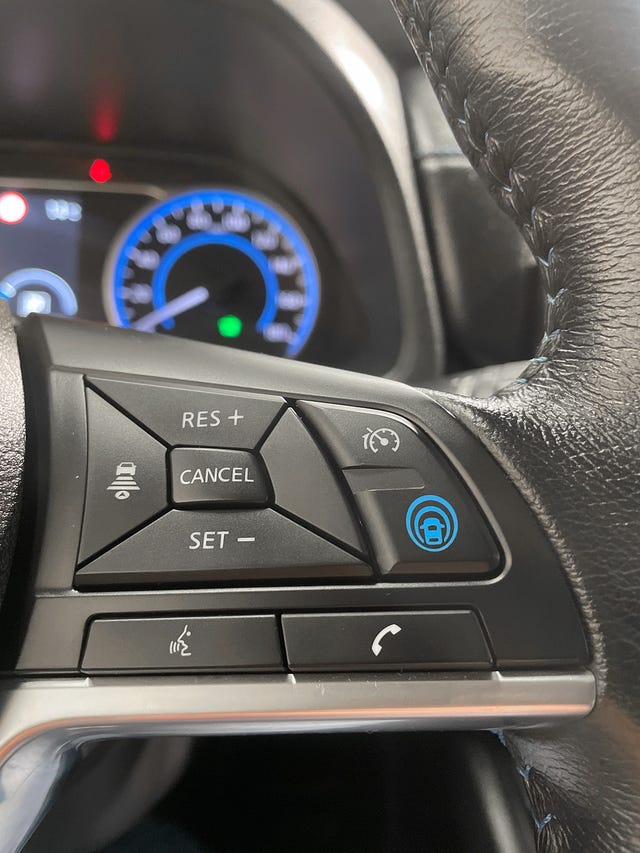 2018 NISSAN LEAF - 10