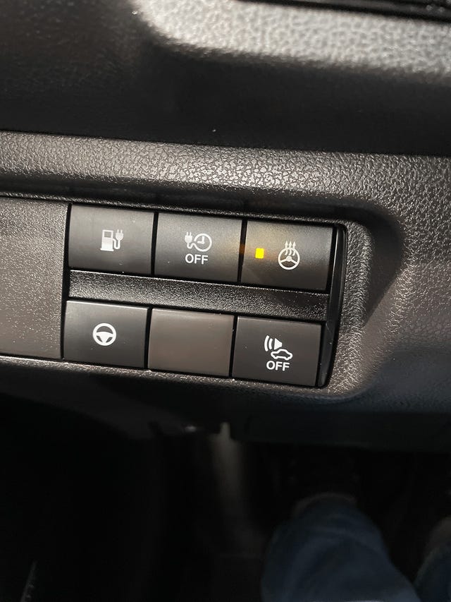 2018 NISSAN LEAF - 11