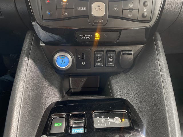 2018 NISSAN LEAF - 9
