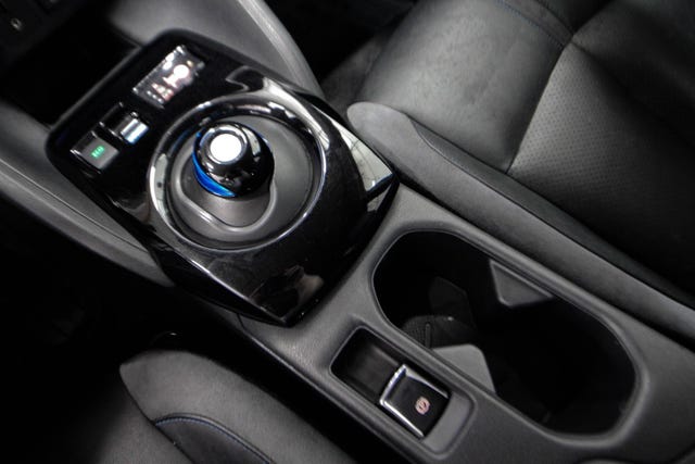 2018 NISSAN LEAF - 26