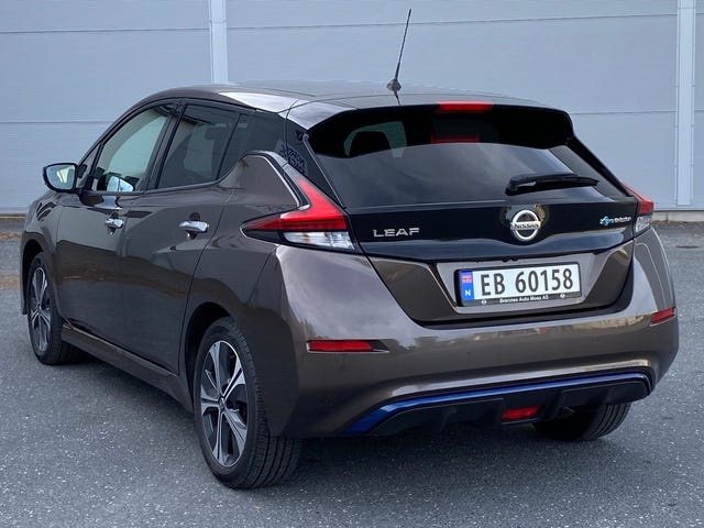 2020 NISSAN LEAF - 10