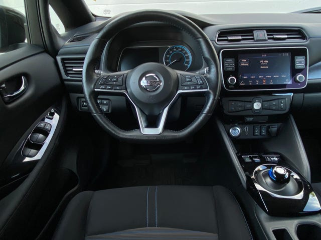 2020 NISSAN LEAF - 20