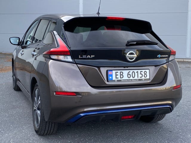 2020 NISSAN LEAF - 11
