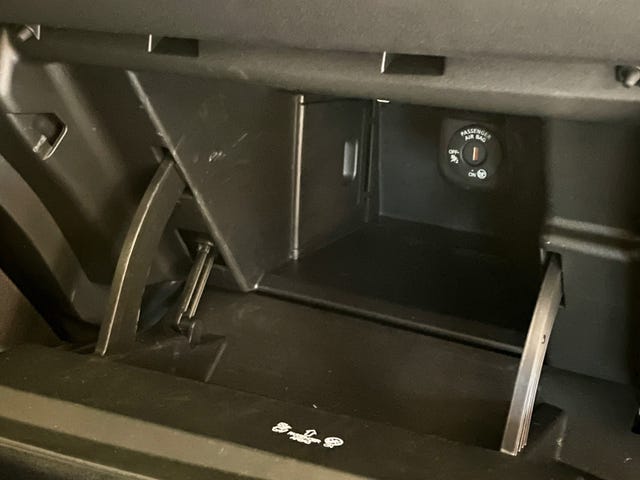 2018 NISSAN LEAF - 22