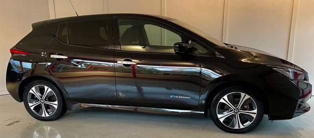 2018 NISSAN LEAF - 8