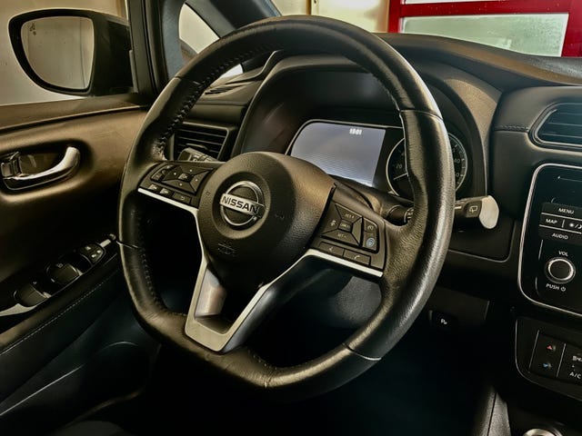 2018 NISSAN LEAF - 13