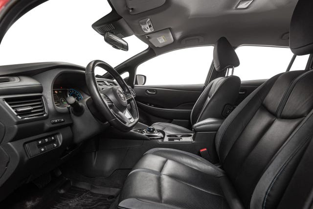 2019 NISSAN LEAF - 11