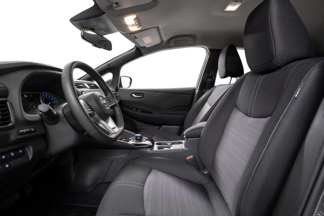 2022 NISSAN LEAF - 10