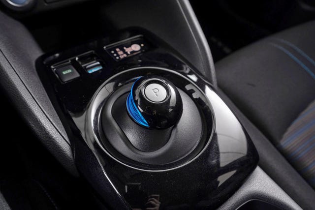 2022 NISSAN LEAF - 12