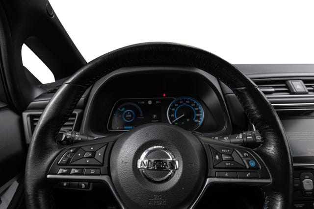 SJNFAAZE1U0002522 2018 NISSAN LEAF-5