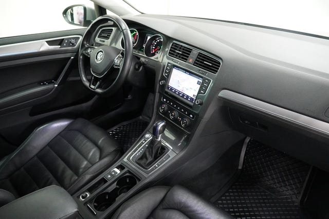 2015 VOLKSWAGEN GOLF - 11