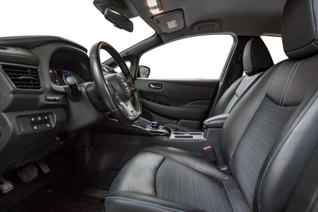 2019 NISSAN LEAF - 10