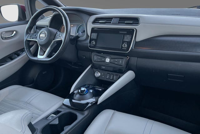 2018 NISSAN LEAF - 10