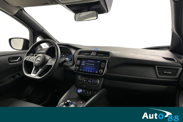 2022 NISSAN LEAF - 9