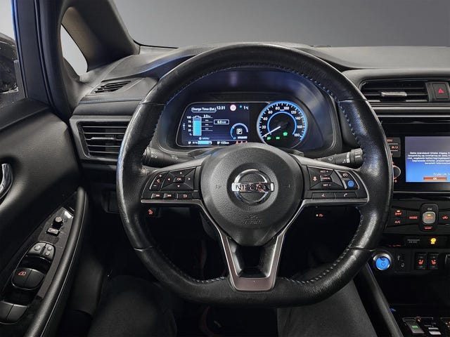 2019 NISSAN LEAF - 11