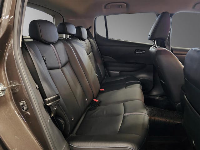 2019 NISSAN LEAF - 23