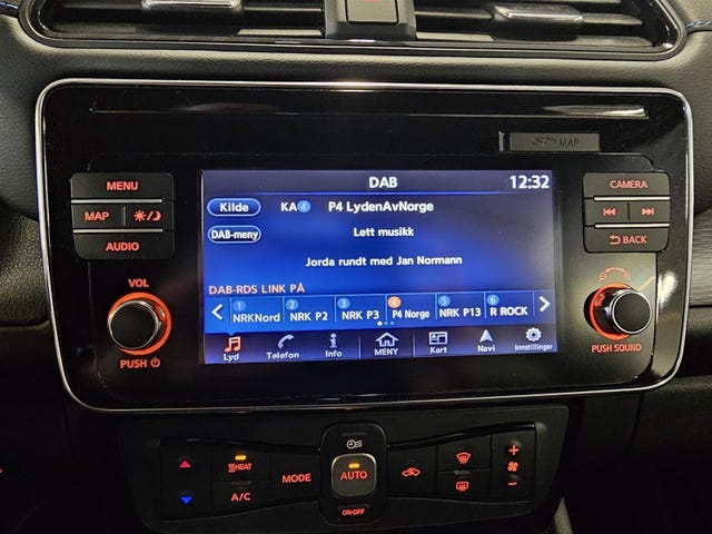 2019 NISSAN LEAF - 16