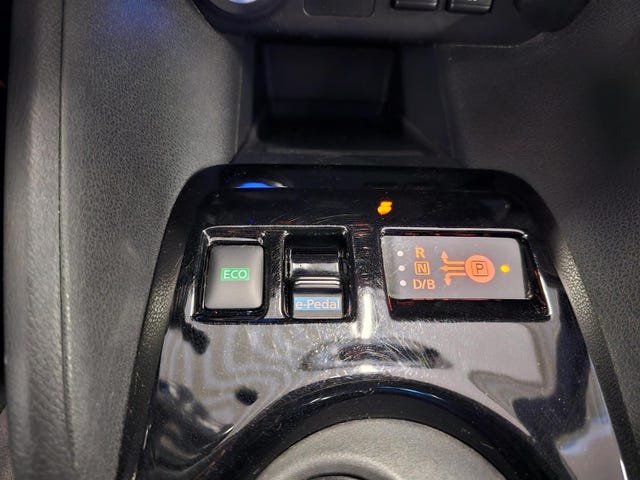 2019 NISSAN LEAF - 20
