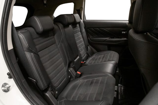2020 MITSUBISHI OUTLANDER - 33