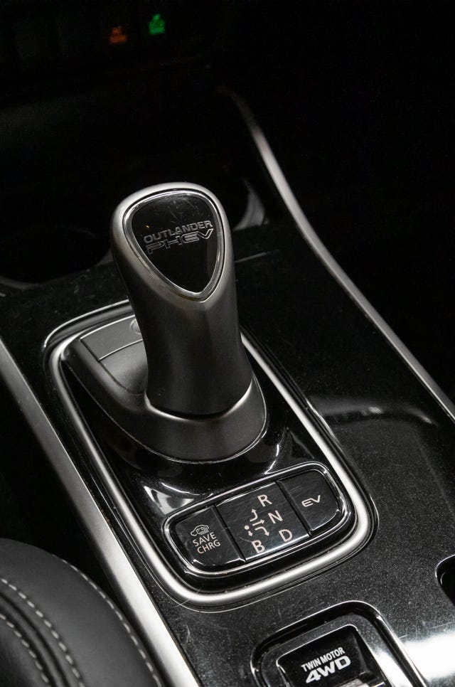2020 MITSUBISHI OUTLANDER - 16