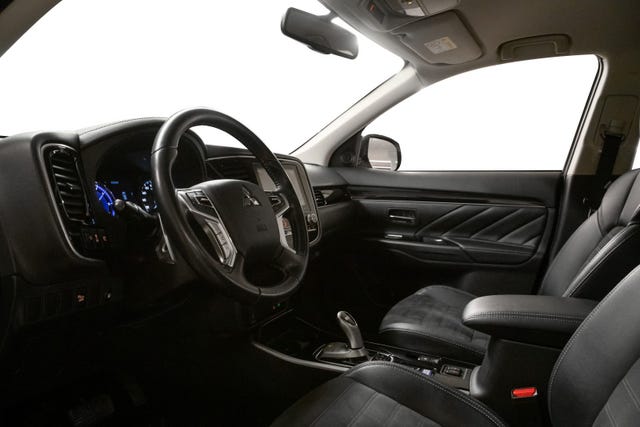 2020 MITSUBISHI OUTLANDER - 25
