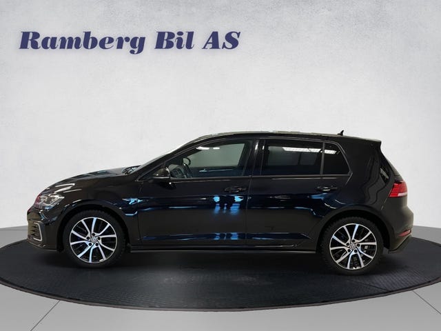 WVWZZZAUZJW800361 2018 VOLKSWAGEN GOLF-1
