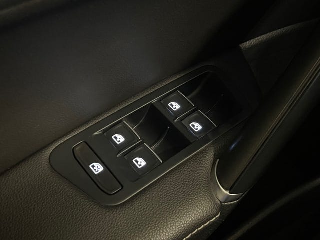 2018 VOLKSWAGEN GOLF - 23